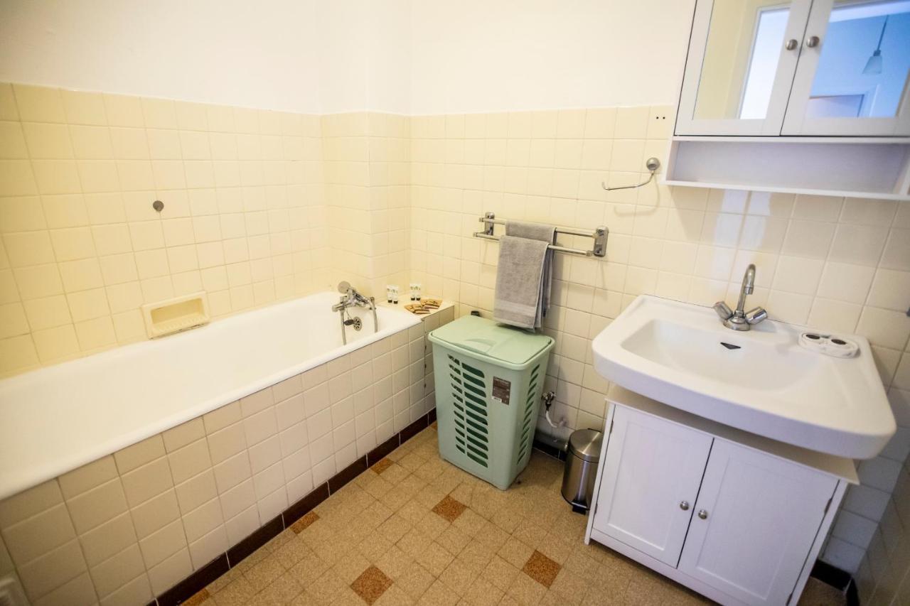 ++++ Renovated Cosy 50M2 Sunny Flat / Balcony / Close To Beach And To The Palais Des Festivals ++++ Cannes Eksteriør billede
