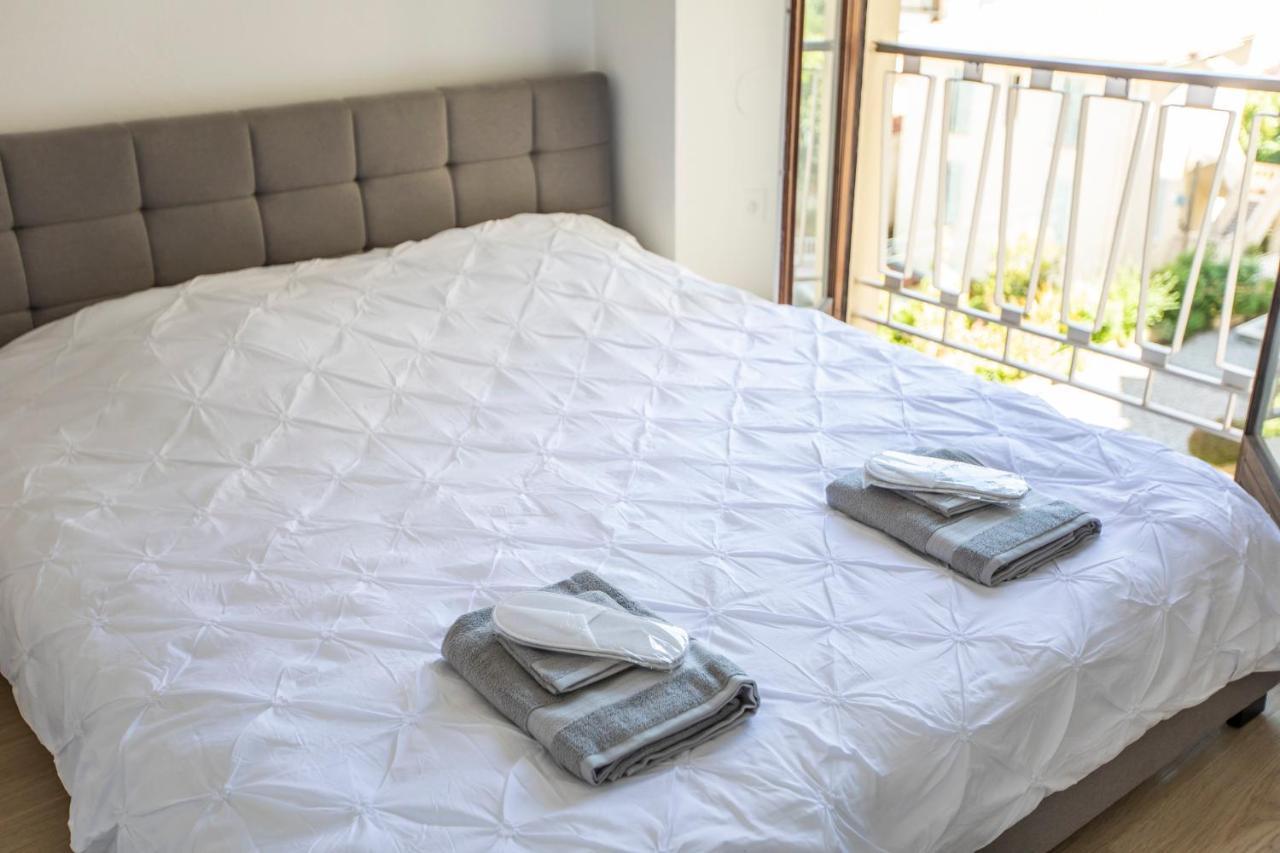 ++++ Renovated Cosy 50M2 Sunny Flat / Balcony / Close To Beach And To The Palais Des Festivals ++++ Cannes Eksteriør billede